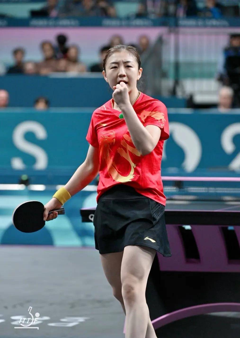 劣势是易受 劣势是易受