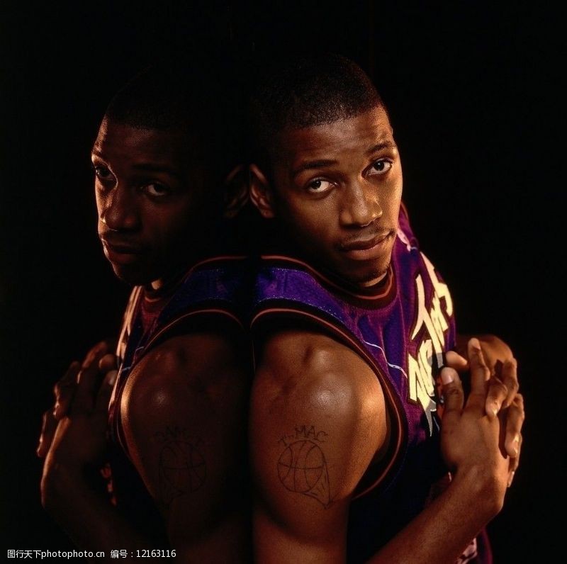 射加纳乔双 射加纳乔双